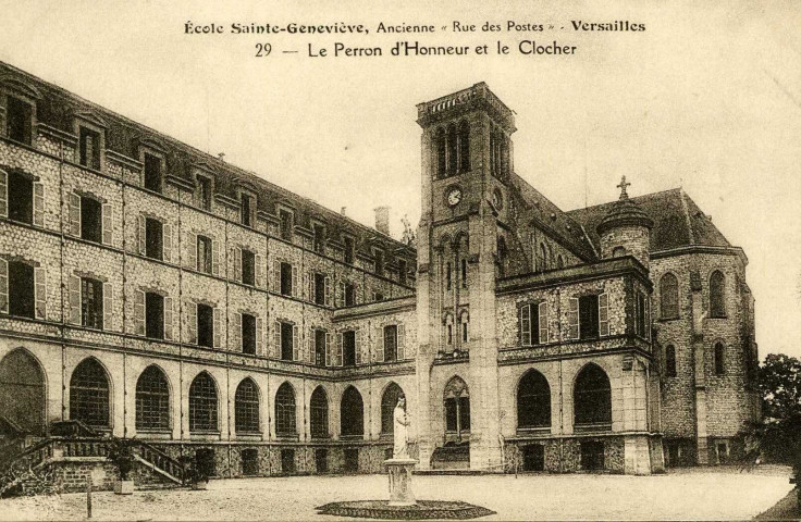 École Sainte-Geneviève, Ancienne "Rue des Postes" Versailles - Le Perron d'Honneur et le Clocher. Édition J. David et E. Vallois, 99 rue de Rennes, Paris