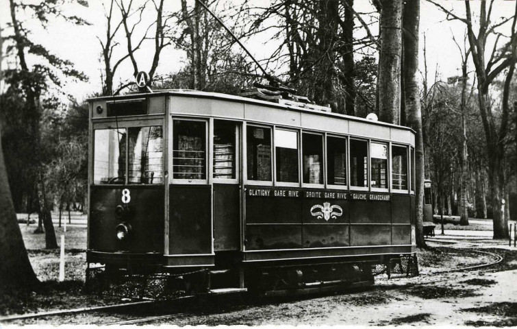 Tramway versaillais - Dernière voiture en service supprimée le 3 mars 1957. Les Éd. d'Art A.P., 11 bis rue Colbert, Versailles