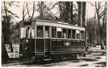 Tramway versaillais. Dernière voiture en service supprimée le 3 mars 1957. Les Éd. d'Art A.P., 11 bis, rue Colbert, Versailles