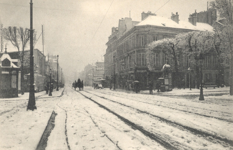 La rue Duplessis sous la neige. A. Bourdier, impr.-édit., Versailles