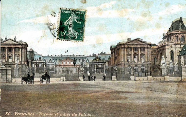Versailles. Façade et entrée du Palais. L.V. et Cie, Aqua photo, Paris