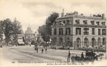 Versailles - La Caserne d'Artillerie et la Rue Hoche. Lévy Fils et Cie, Paris