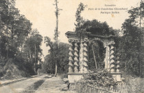 Versailles - Parc de la Fondation Chauchard - Portique Italien. A. Bourdier, impr.-édit., Versailles