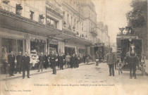 Versailles - Vue des grands Magasins Dufayel (Avenue de Saint-Cloud). Mme Moreau, édit., Versailles