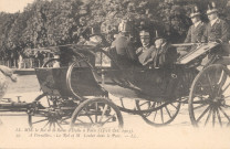 LL. MM. le Roi et la Reine d'Italie à Paris (14-18 Oct.1903) - À Versailles. L'Imprimerie nouvelle photographique, Paris