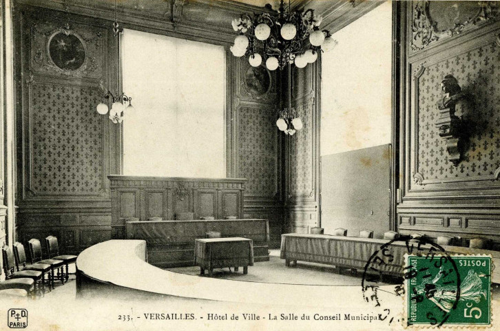 Versailles. - Hôtel de Ville - La Salle du Conseil Municipal. P.D., Paris