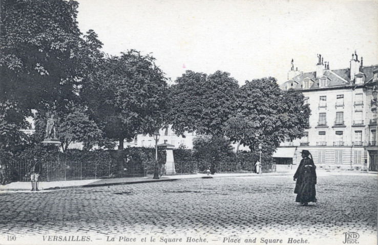 Versailles - La Place et le Square Hoche. Anciens Étab. Neurdein et Cie - Imp. Crété, succ. Corbeil-Paris, 52, Avenue de Breteuil, Paris