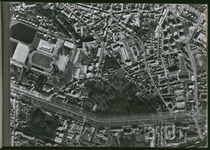 Avenue de Paris, rue Champ la Garde, rue Pasteur. Domaine de Madame Elisabeth: étude d'urbanisme.