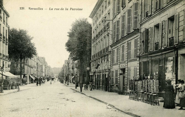 Versailles - La rue de la Paroisse. Héliotypie A. Bourdier, Versailles