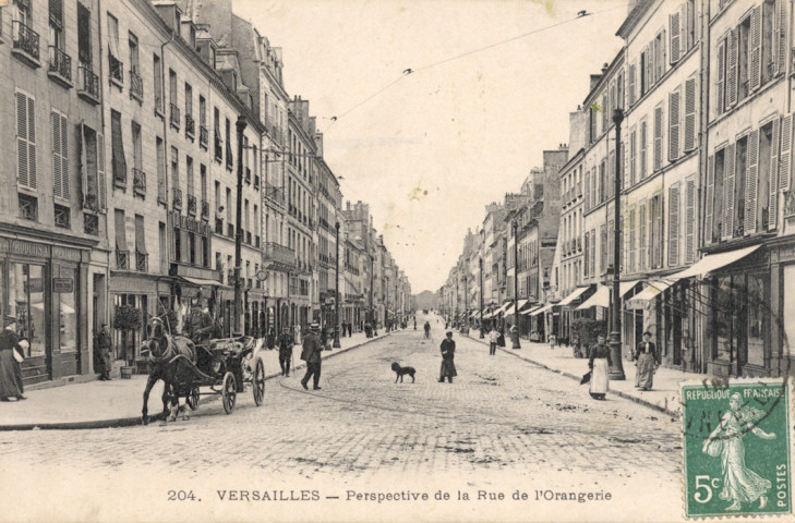 Versailles - Perspective de la Rue de l'Orangerie.