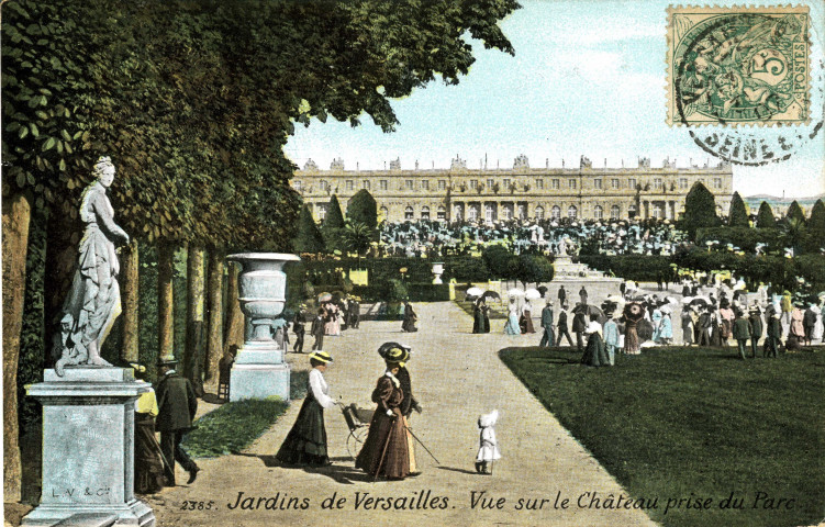 Jardins de Versailles. Vue sur le Château prise du Parc. L.V. et Cie, Paris