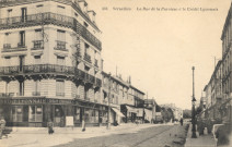 Versailles - La Rue de la Paroisse et le Crédit Lyonnais.