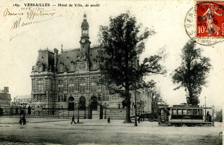 Versailles - Hôtel de Ville, de profil. E.L.D.