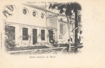 Versailles - École Saint-Jean - Entrée intérieur de l'École. J. David, phot., Levallois-Paris