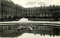 Versailles - Le Château - Parterre d'eau.