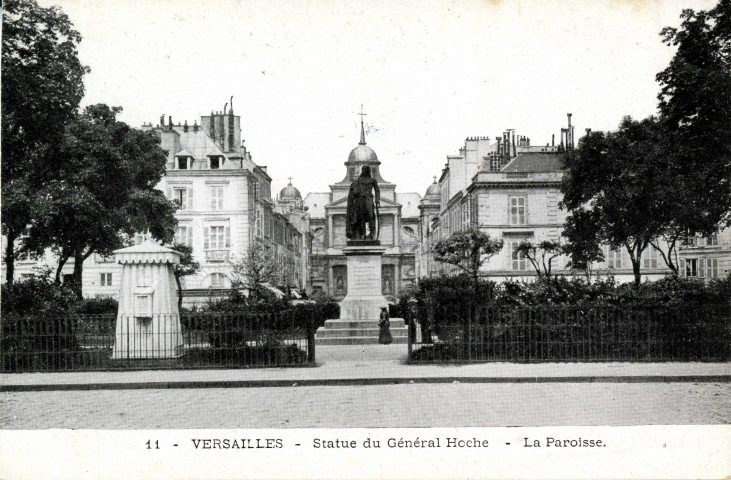 Versailles - Statue du Général Hoche - La Paroisse.